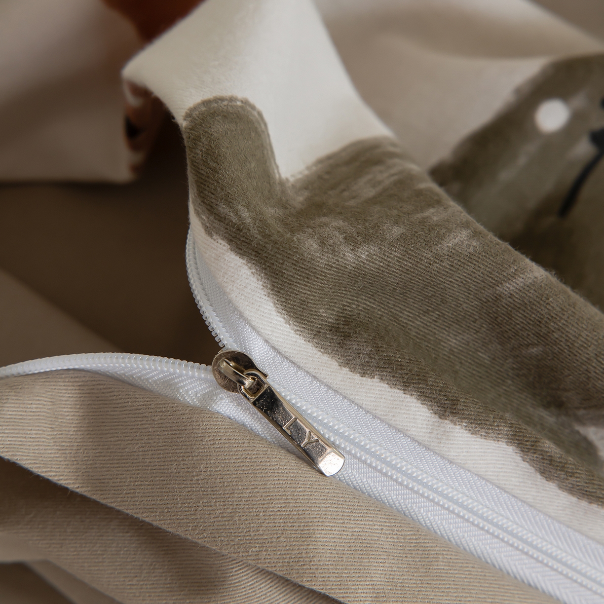 91家纺网 家纺一手货源 找家纺 绫韵家纺 2025秋冬新款印花全棉磨毛冬季加厚纯棉磨毛三件套四件套系列 妮可