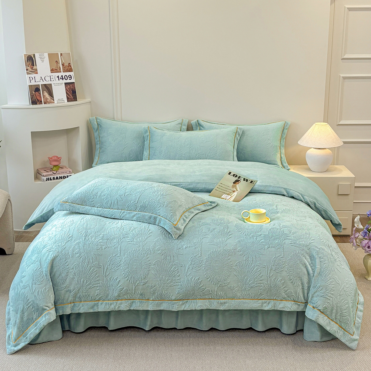91家纺网 家纺一手货源 找家纺 金艾草 2025新款牛奶绒立体雕花夹棉床盖四件套向日葵-湖蓝,向日葵-湖蓝