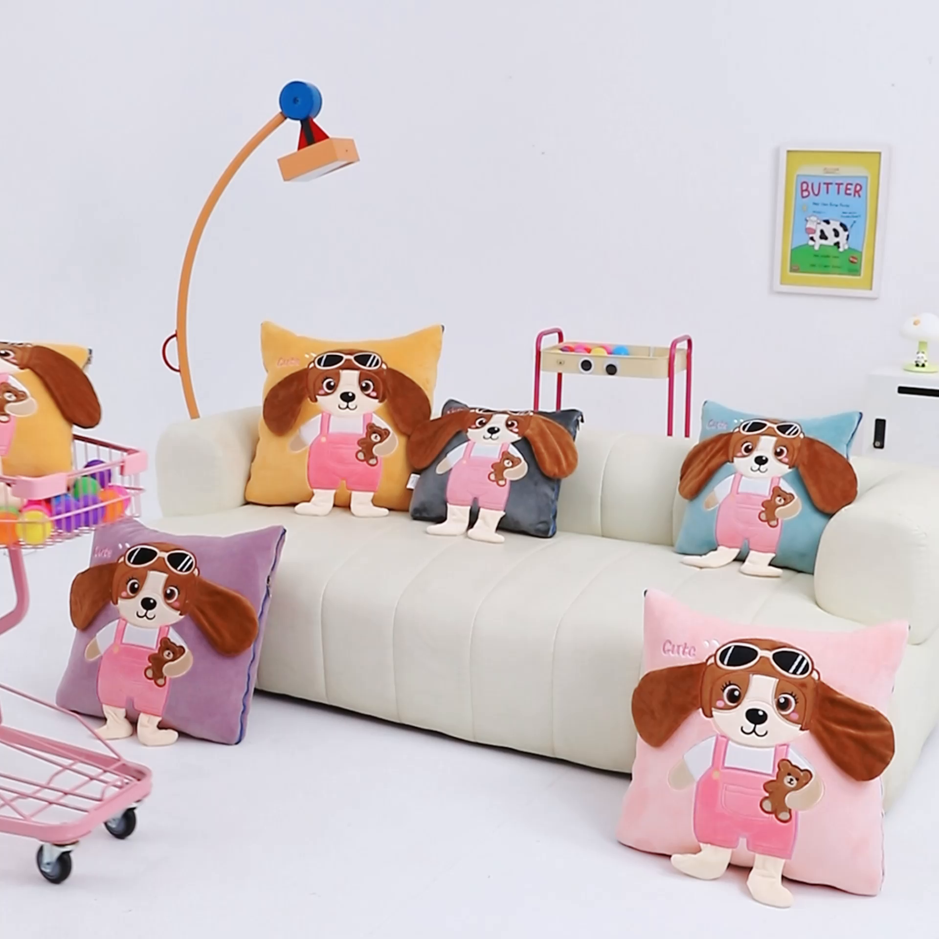 91家纺网 家纺一手货源 找家纺 吉利家居2025新款牛奶绒贴布绣多功能抱枕被-天使狗（控价小号68   大号98） 紫熏