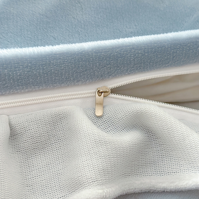 91家纺网 家纺一手货源 找家纺 澳梵家居 2025新款雕花牛奶绒韩版四件套-玫瑰蝶语 海盐樱桃