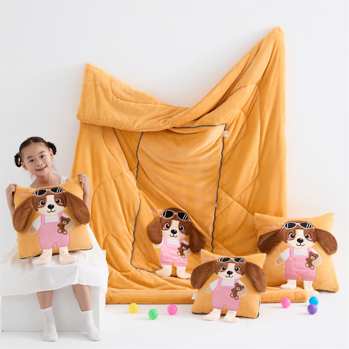 吉利家居2025新款牛奶绒贴布绣多功能抱枕被-天使狗（控价小号68   大号98） 淡雅黄