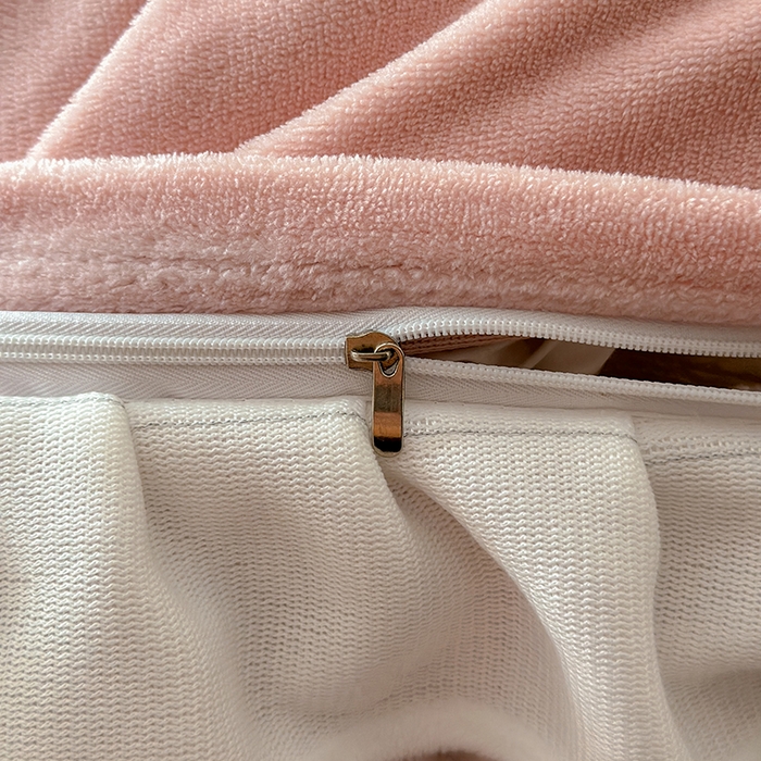 91家纺网 家纺一手货源 找家纺 澳梵家居 2025新款雕花牛奶绒韩版四件套-玫瑰蝶语 糖霜玫瑰