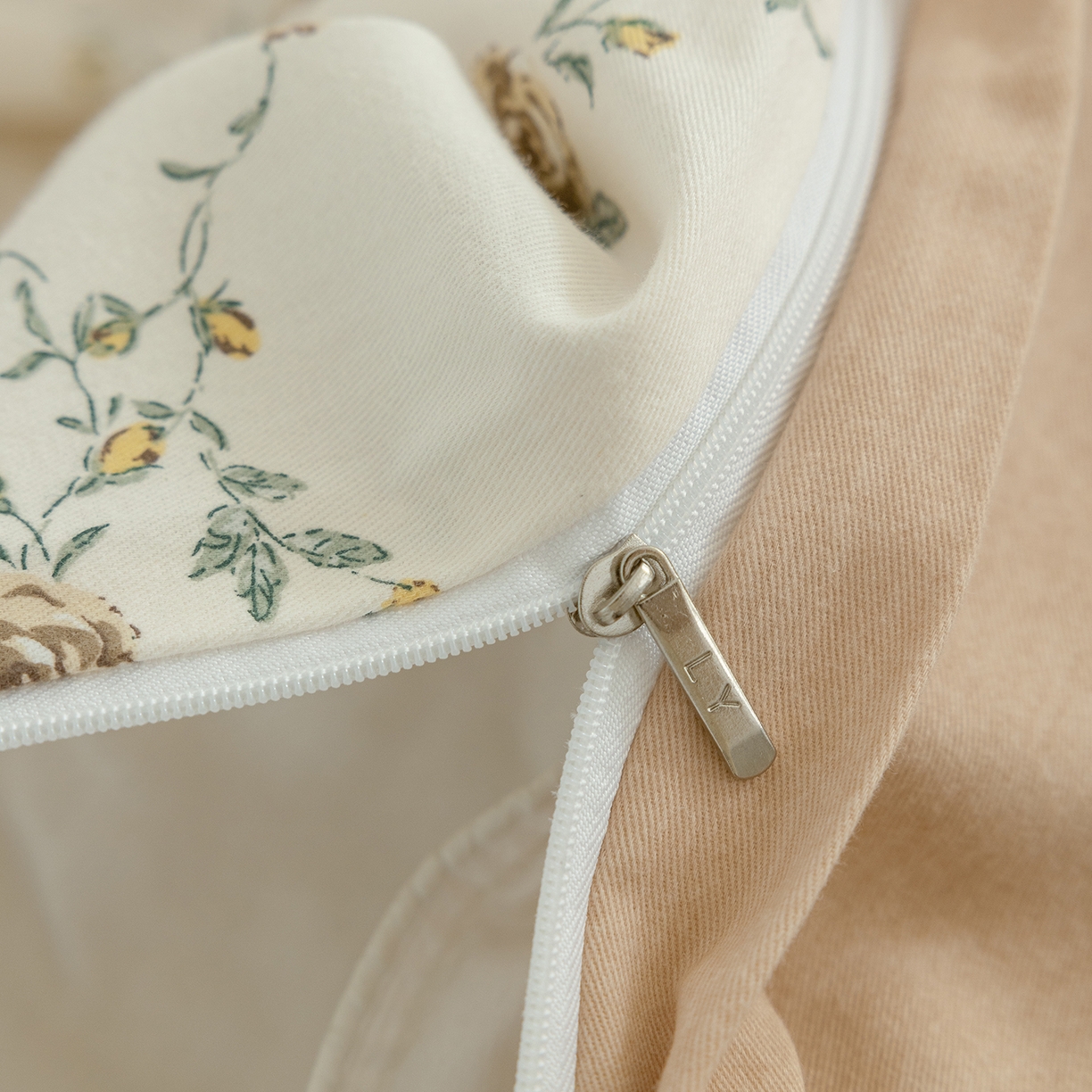 91家纺网 家纺一手货源 找家纺 绫韵家纺 2025秋冬新品生态全棉磨毛冬季纯棉磨毛四件套系列 浅汐米