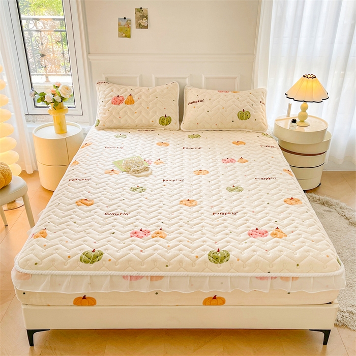 91家纺网 家纺一手货源 找家纺 小萌虎 2025新款A类防静电牛奶绒印花夹棉床笠 小南瓜