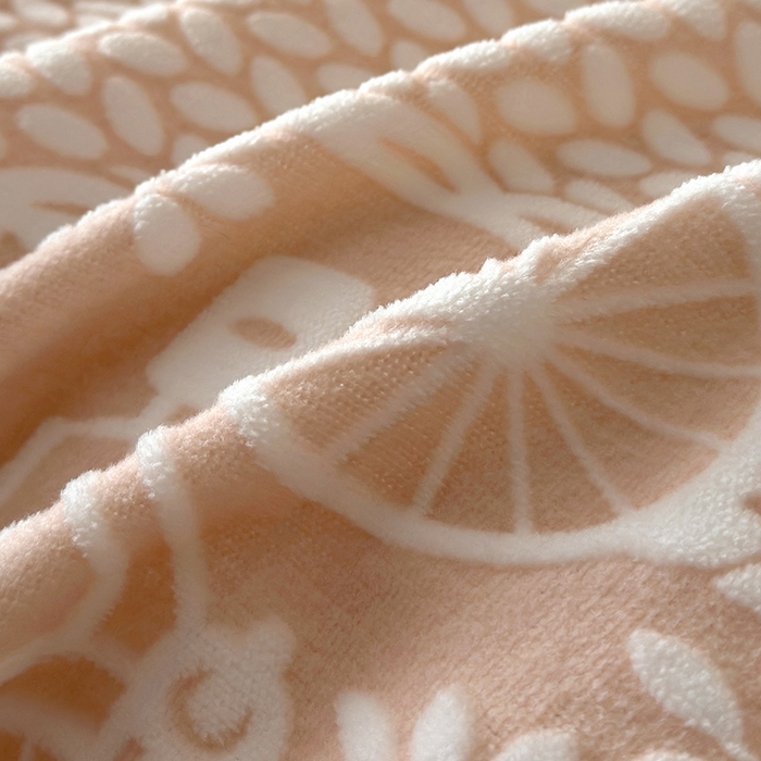 91家纺网 家纺一手货源 找家纺 澳梵家居 2025新款雕花牛奶绒韩版四件套-玫瑰蝶语 月影兔踪-玉