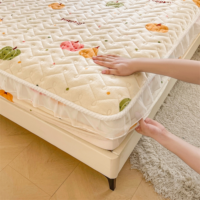 91家纺网 家纺一手货源 找家纺 小萌虎 2025新款A类防静电牛奶绒印花夹棉床笠 小南瓜