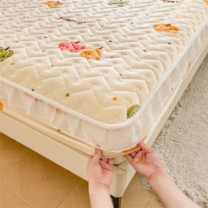 91家纺网 家纺一手货源 找家纺 小萌虎 2025新款A类防静电牛奶绒印花夹棉床笠 小南瓜