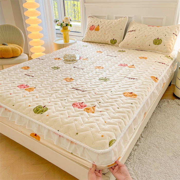 91家纺网 家纺一手货源 找家纺 小萌虎 2025新款A类防静电牛奶绒印花夹棉床笠 小南瓜