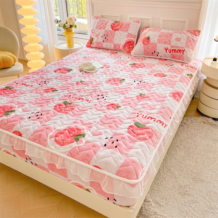 91家纺网 家纺一手货源 找家纺 小萌虎 2025新款A类防静电牛奶绒印花夹棉床笠 草莓派