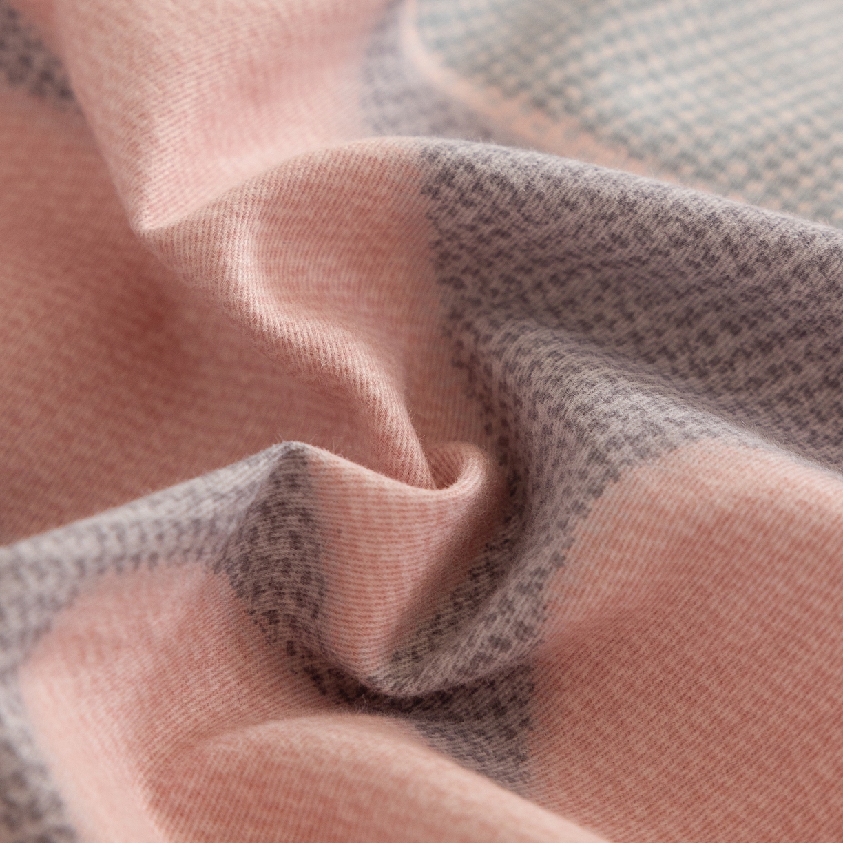 91家纺网 家纺一手货源 找家纺 绫韵家纺 2025秋冬新品生态全棉磨毛冬季纯棉磨毛四件套系列 欣恬灰