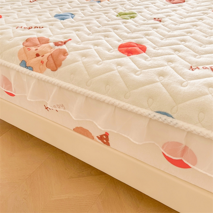 91家纺网 家纺一手货源 找家纺 小萌虎 2025新款A类防静电牛奶绒印花夹棉床笠 波点狗