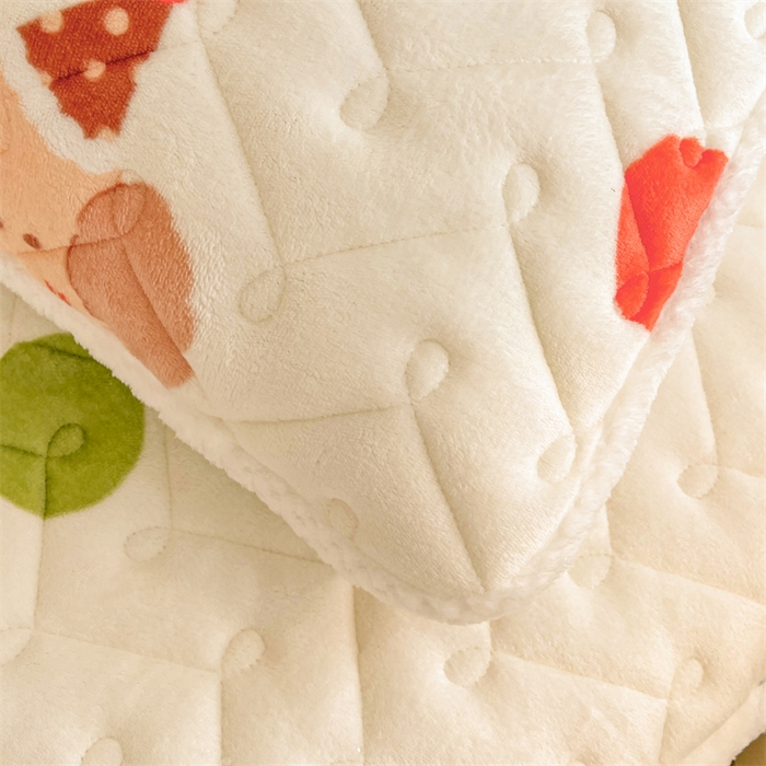 91家纺网 家纺一手货源 找家纺 小萌虎 2025新款A类防静电牛奶绒印花夹棉床笠 波点狗