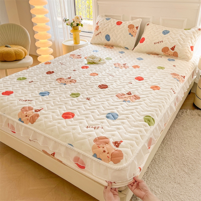 91家纺网 家纺一手货源 找家纺 小萌虎 2025新款A类防静电牛奶绒印花夹棉床笠 波点狗