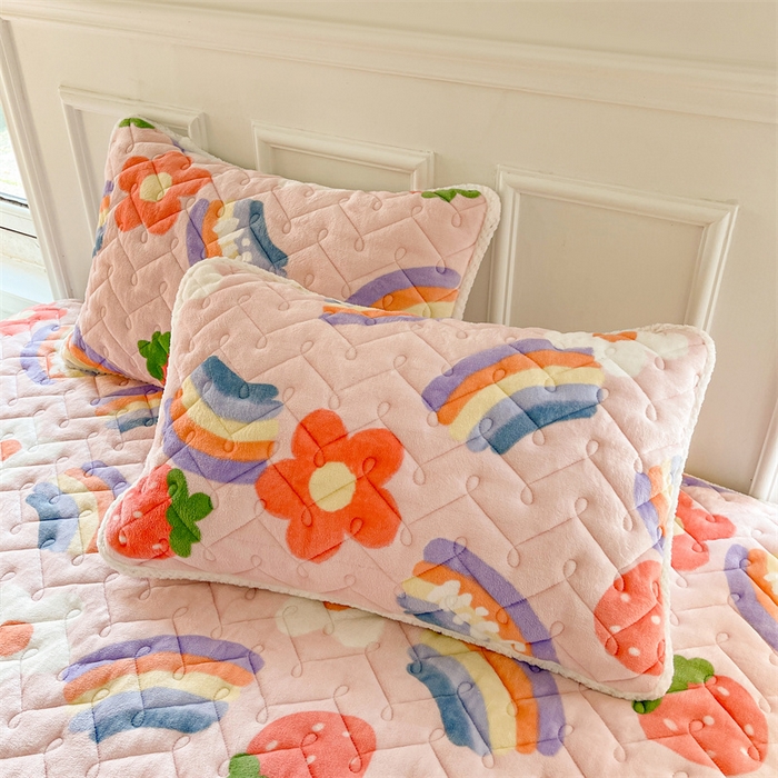 91家纺网 家纺一手货源 找家纺 小萌虎 2025新款A类防静电牛奶绒印花夹棉床笠 彩虹乐园