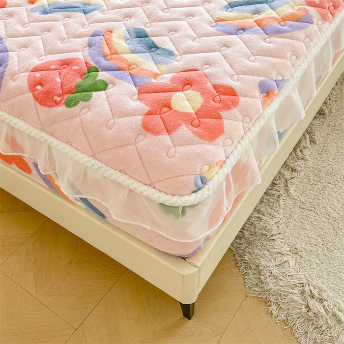 91家纺网 家纺一手货源 找家纺 小萌虎 2025新款A类防静电牛奶绒印花夹棉床笠 彩虹乐园