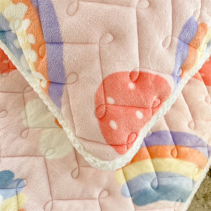 91家纺网 家纺一手货源 找家纺 小萌虎 2025新款A类防静电牛奶绒印花夹棉床笠 彩虹乐园