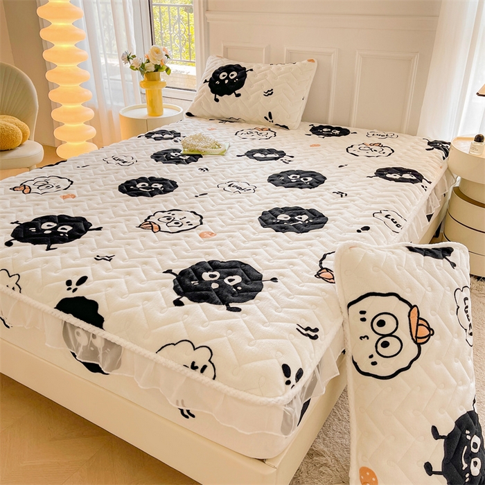 91家纺网 家纺一手货源 找家纺 小萌虎 2025新款A类防静电牛奶绒印花夹棉床笠 黑豆精灵