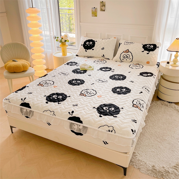 91家纺网 家纺一手货源 找家纺 小萌虎 2025新款A类防静电牛奶绒印花夹棉床笠 黑豆精灵