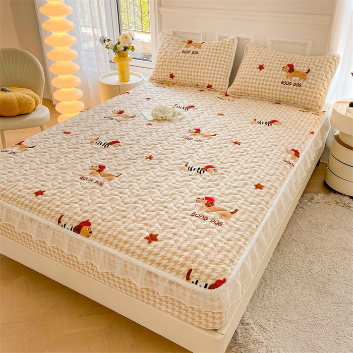 91家纺网 家纺一手货源 找家纺 小萌虎 2025新款A类防静电牛奶绒印花夹棉床笠 腊肠犬