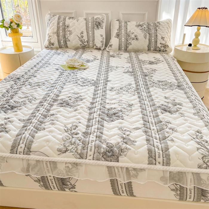 91家纺网 家纺一手货源 找家纺 小萌虎 2025新款A类防静电牛奶绒印花夹棉床笠 秘境