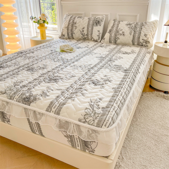 91家纺网 家纺一手货源 找家纺 小萌虎 2025新款A类防静电牛奶绒印花夹棉床笠 秘境