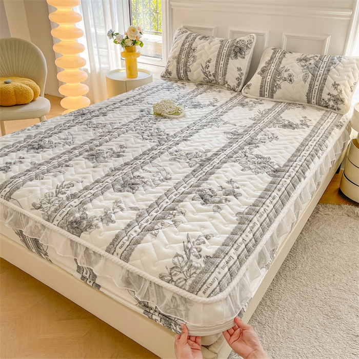 91家纺网 家纺一手货源 找家纺 小萌虎 2025新款A类防静电牛奶绒印花夹棉床笠 秘境