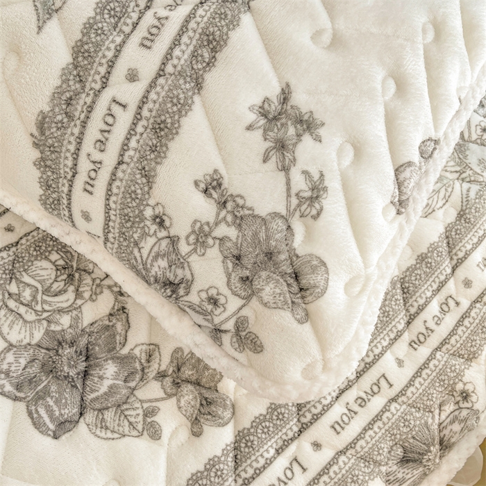 91家纺网 家纺一手货源 找家纺 小萌虎 2025新款A类防静电牛奶绒印花夹棉床笠 秘境