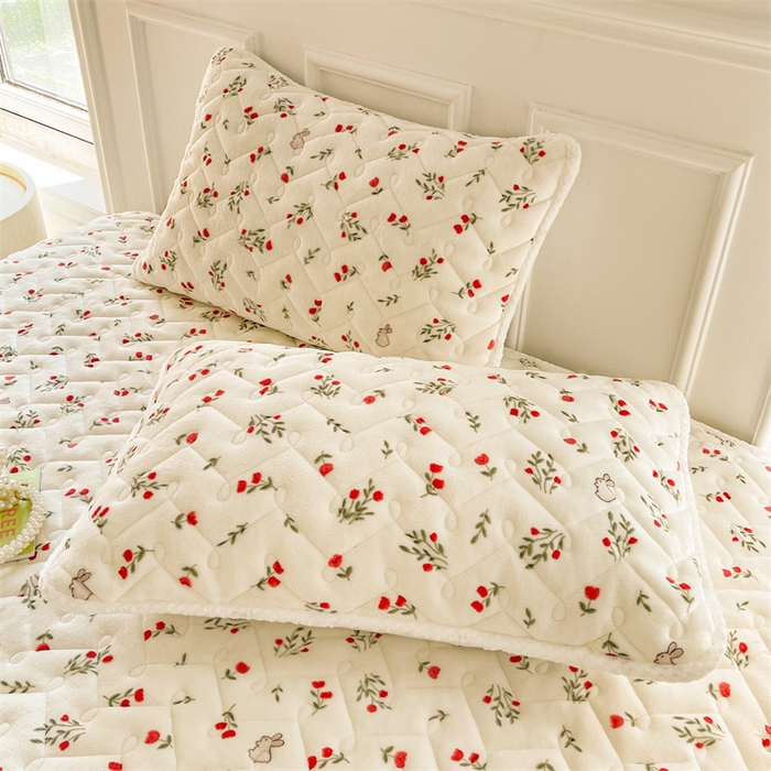 91家纺网 家纺一手货源 找家纺 小萌虎 2025新款A类防静电牛奶绒印花夹棉床笠 小确幸