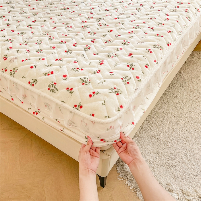 91家纺网 家纺一手货源 找家纺 小萌虎 2025新款A类防静电牛奶绒印花夹棉床笠 小确幸