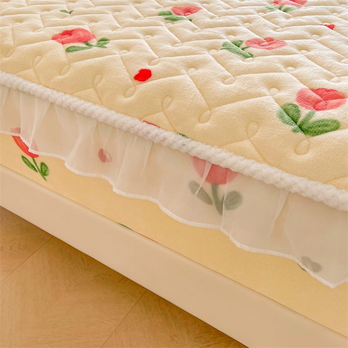 91家纺网 家纺一手货源 找家纺 小萌虎 2025新款A类防静电牛奶绒印花夹棉床笠 郁金香