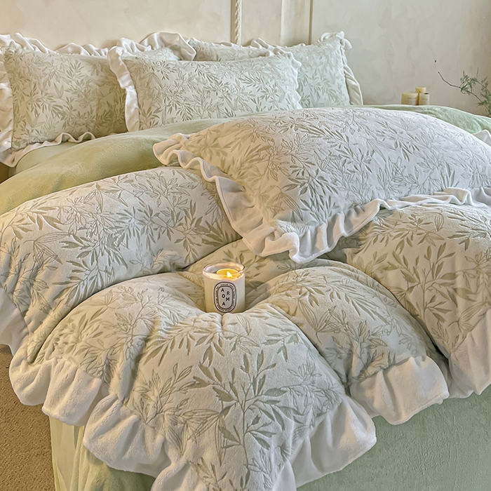 91家纺网 家纺一手货源 找家纺 （总）澳梵家居 2025新款雕花牛奶绒韩版四件套-竹影柔柔