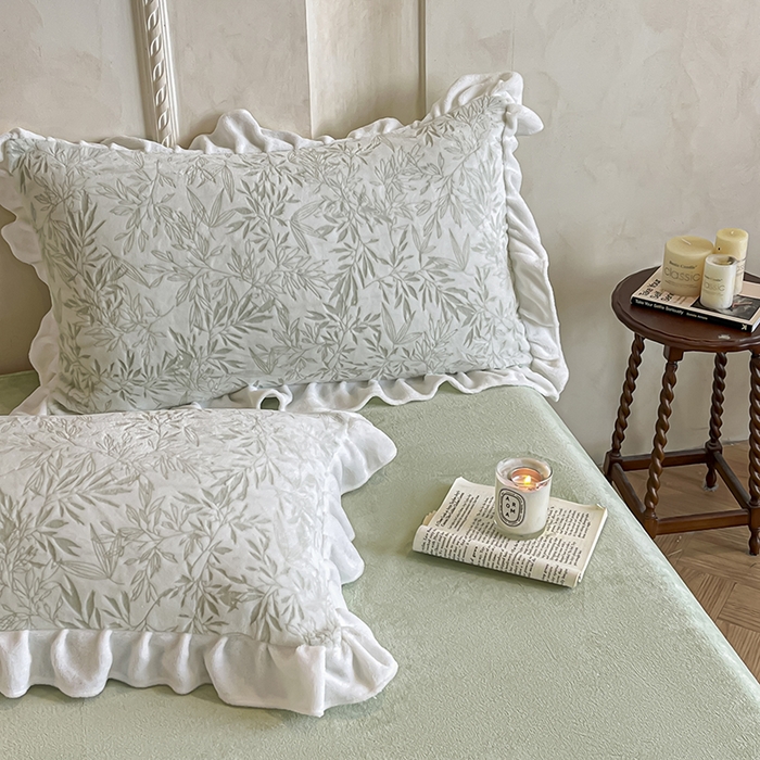 91家纺网 家纺一手货源 找家纺 （总）澳梵家居 2025新款雕花牛奶绒韩版四件套-竹影柔柔