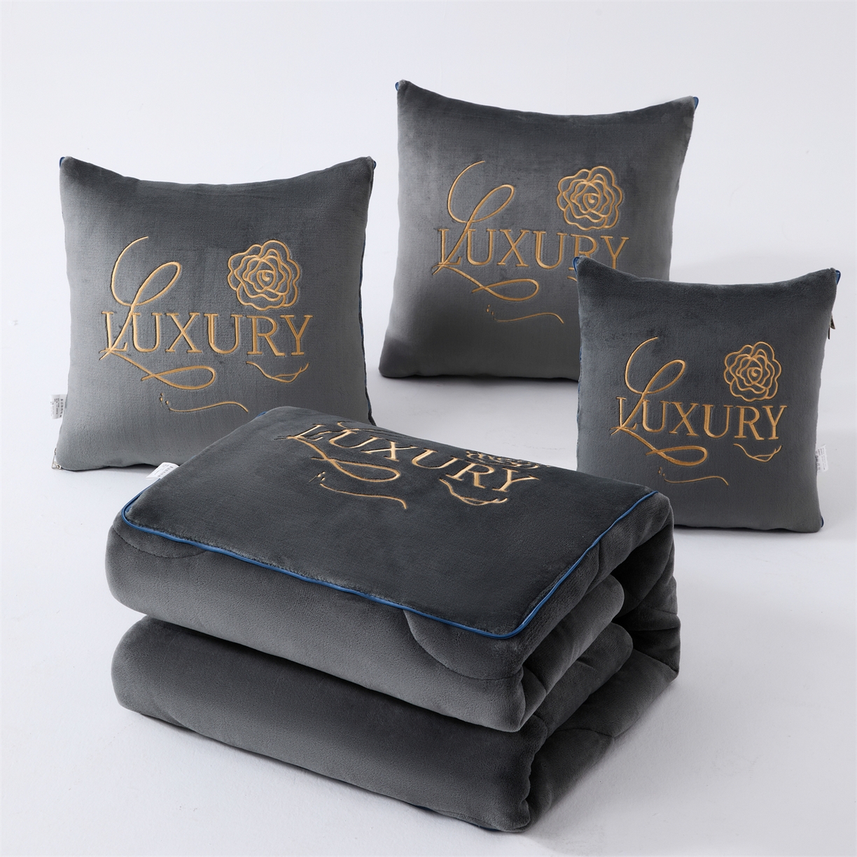 91家纺网 家纺一手货源 找家纺 2025款牛奶绒多功能抱枕被-玫瑰绒语 绅士灰