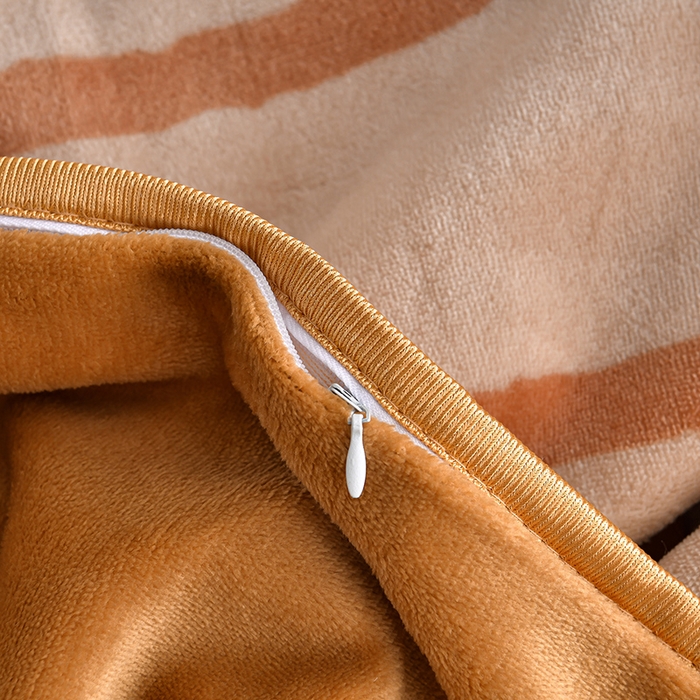 91家纺网 家纺一手货源 找家纺 亿品2025直播爆款9.5斤牛奶绒四件套加厚保暖床裙四件套 简单爱