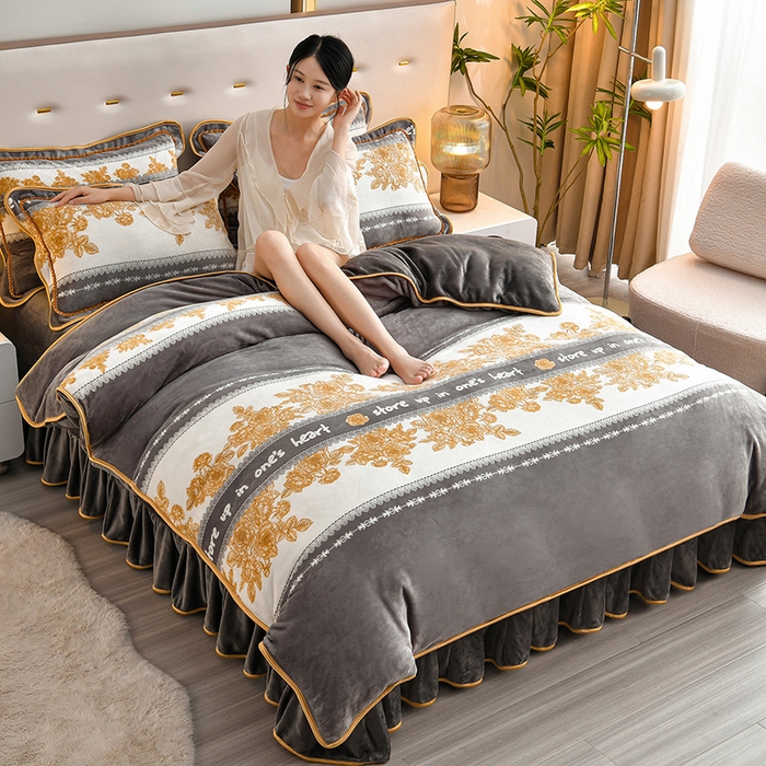 91家纺网 家纺一手货源 找家纺 亿品2025直播爆款9.5斤牛奶绒四件套加厚保暖床裙四件套 流金岁月[灰】