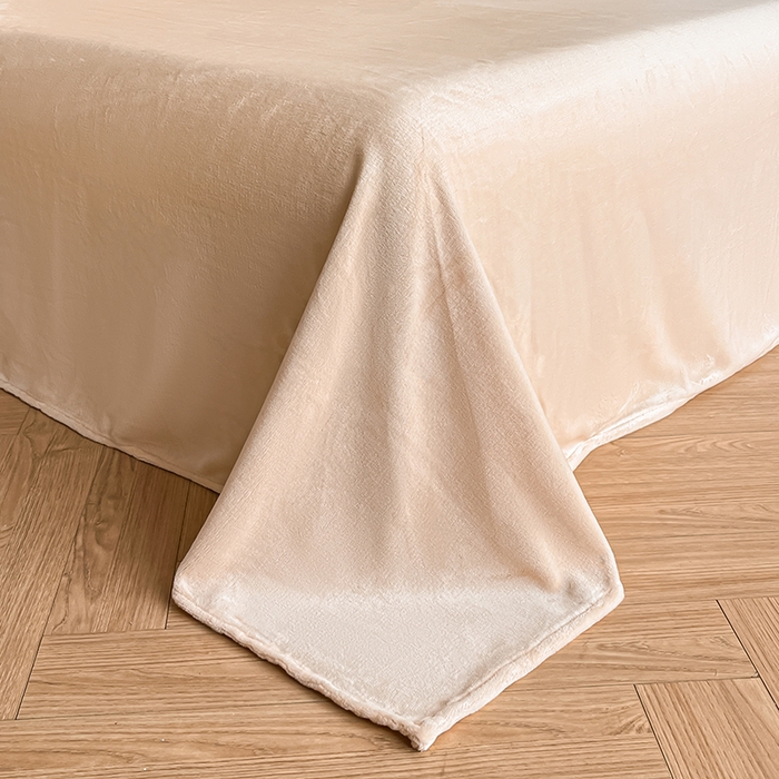 91家纺网 家纺一手货源 找家纺 澳梵家居 2025新款雕花牛奶绒韩版四件套-竹影柔柔 绿色叶影