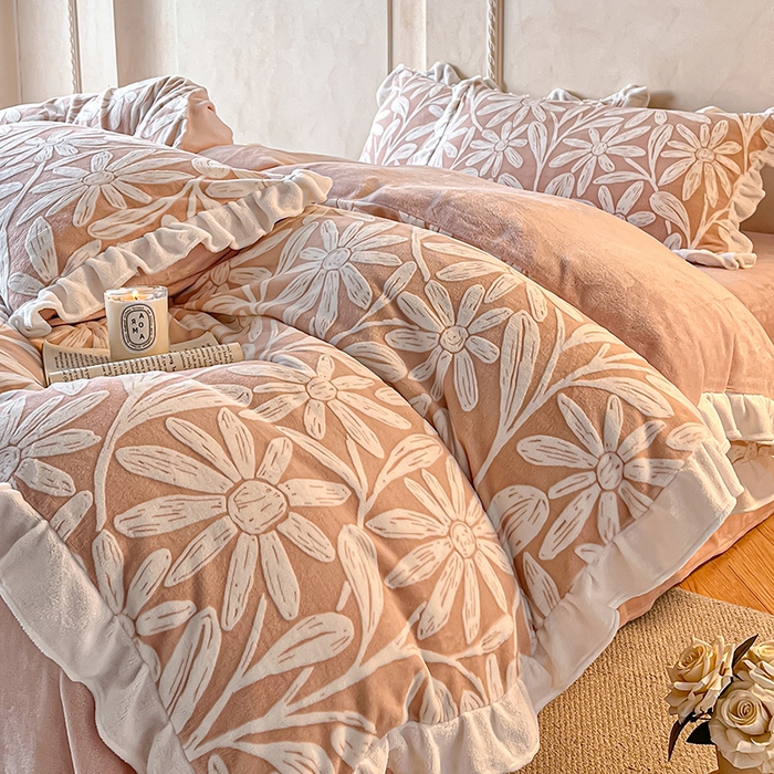 91家纺网 家纺一手货源 找家纺 澳梵家居 2025新款雕花牛奶绒韩版四件套-竹影柔柔 漫调花语-粉