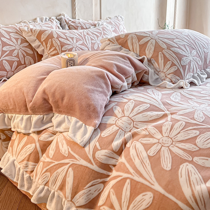 91家纺网 家纺一手货源 找家纺 澳梵家居 2025新款雕花牛奶绒韩版四件套-竹影柔柔 漫调花语-粉