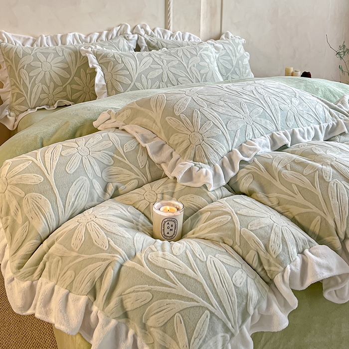 91家纺网 家纺一手货源 找家纺 澳梵家居 2025新款雕花牛奶绒韩版四件套-竹影柔柔 漫调花语-绿