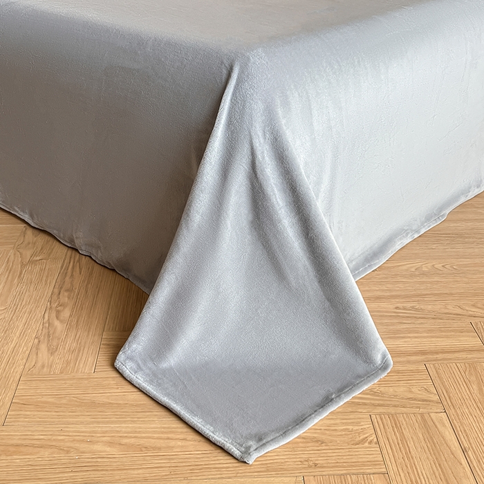 91家纺网 家纺一手货源 找家纺 澳梵家居 2025新款雕花牛奶绒韩版四件套-竹影柔柔 玫瑰蝶语-蓝