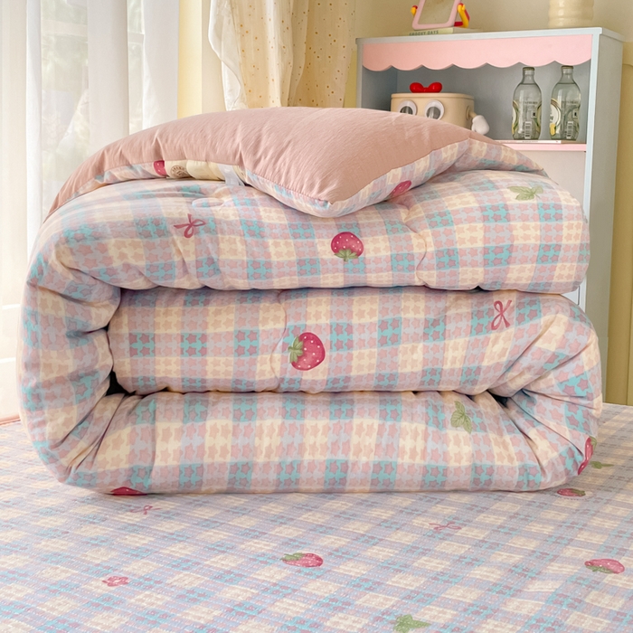 老帅的工厂店 2025新款7A抗菌床盖加厚被芯云感春秋冬被子被芯四件套系列（有买家秀） 草莓格