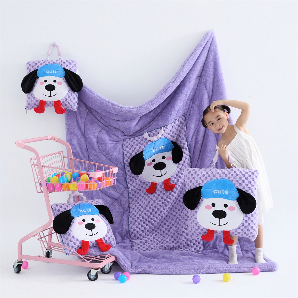 91家纺网 家纺一手货源 找家纺 2025新款加厚北极绒便携式手提抱枕被-平安狗（控价小号68   大号98 ） 梦幻紫