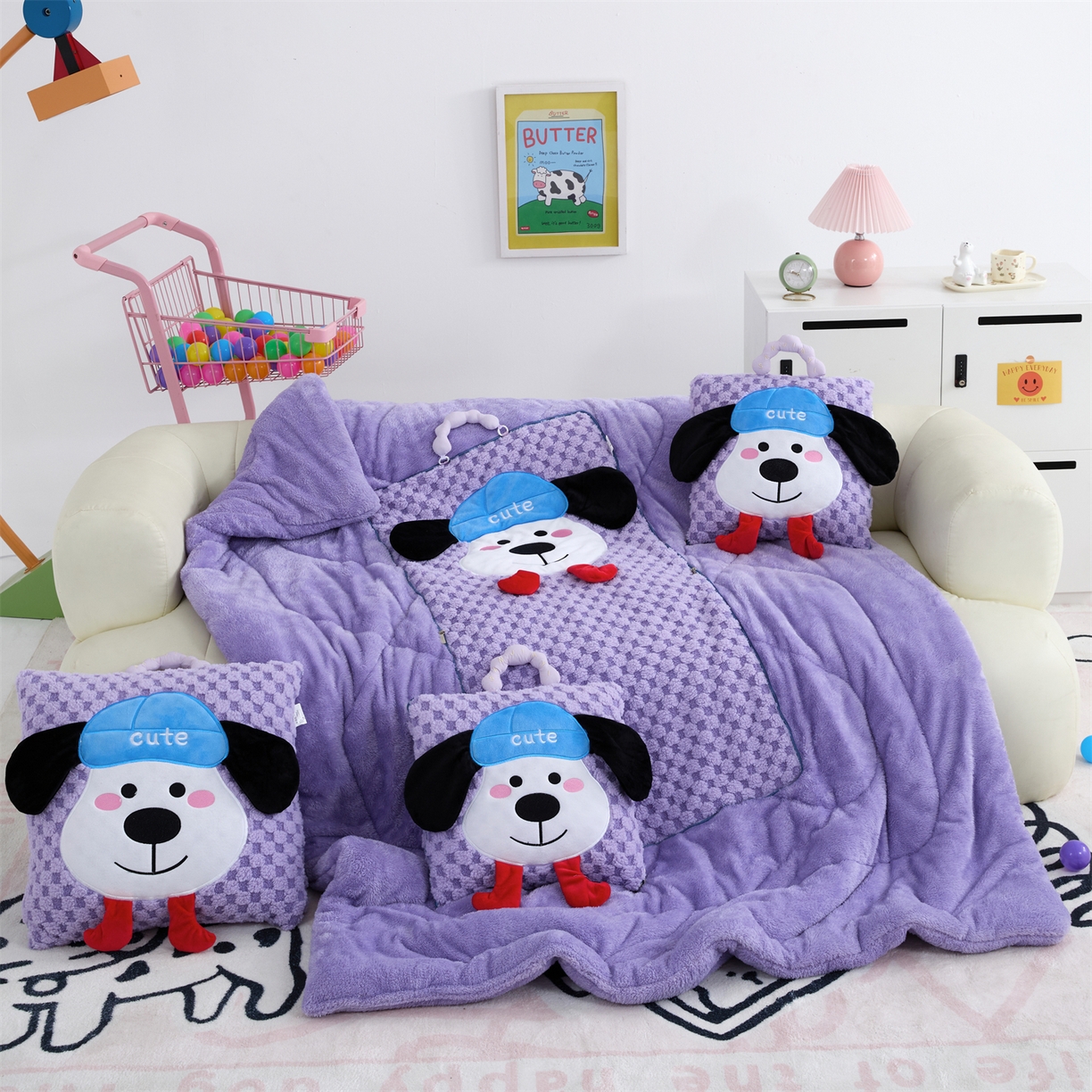 91家纺网 家纺一手货源 找家纺 2025新款加厚北极绒便携式手提抱枕被-平安狗（控价小号68   大号98 ） 梦幻紫