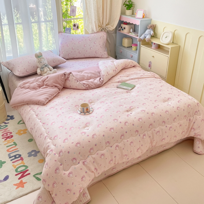 91家纺网 家纺一手货源 找家纺 老帅的工厂店 2025新款7A抗菌床盖加厚被芯云感春秋冬被子被芯四件套系列（有买家秀） 甜心兔