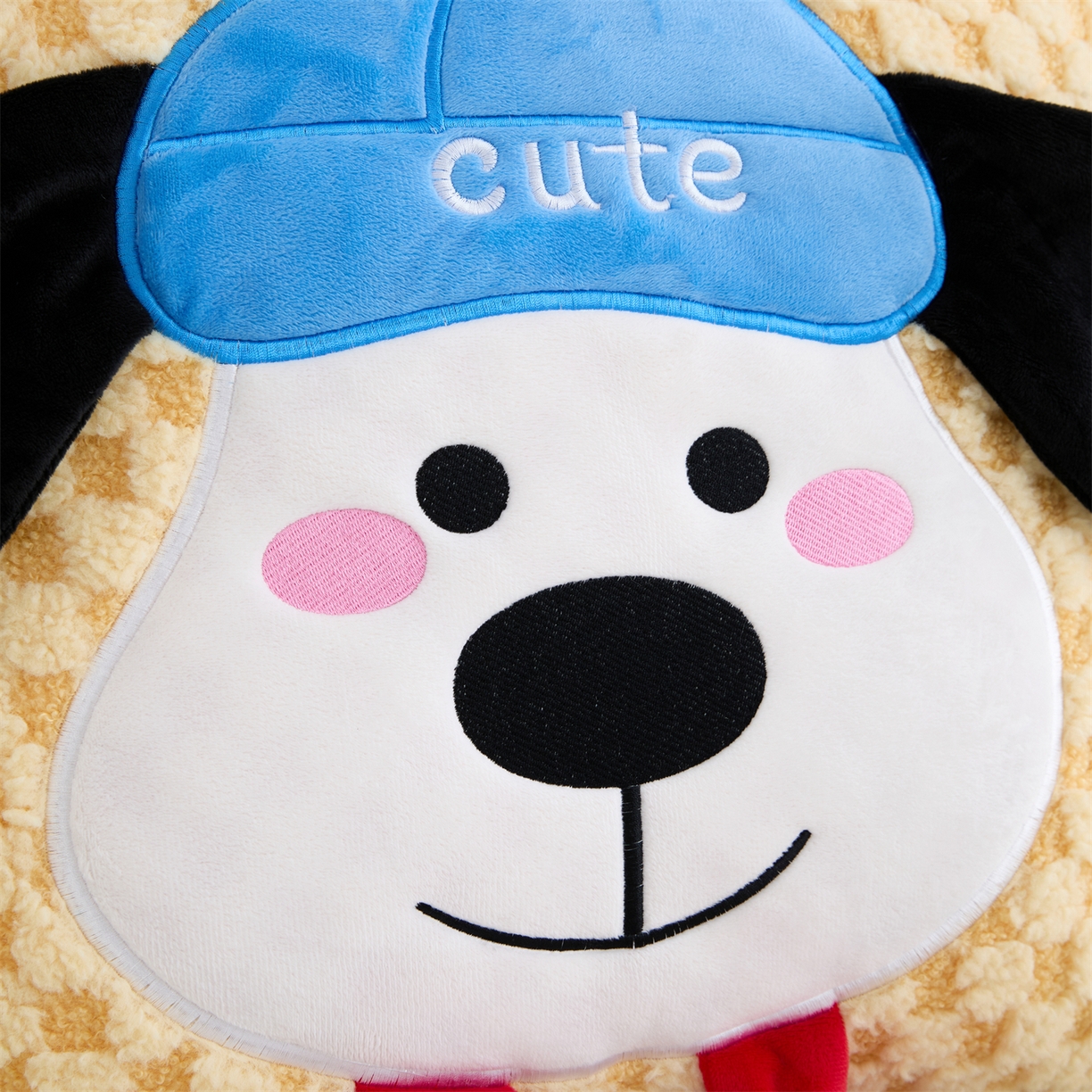 91家纺网 家纺一手货源 找家纺 2025新款加厚北极绒便携式手提抱枕被-平安狗（控价小号68   大号98 ） 柠檬黄