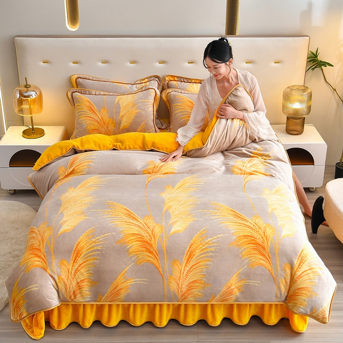 91家纺网 家纺一手货源 找家纺 亿品2025直播爆款9.5斤牛奶绒四件套加厚保暖床裙四件套 风吹麦浪