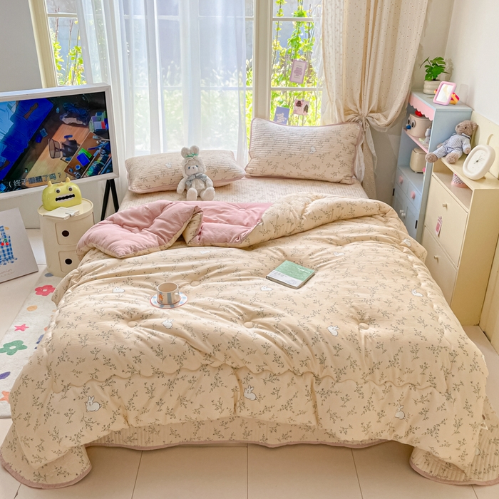 91家纺网 家纺一手货源 找家纺 老帅的工厂店 2025新款7A抗菌床盖加厚被芯云感春秋冬被子被芯四件套系列（有买家秀） 兔兔密语