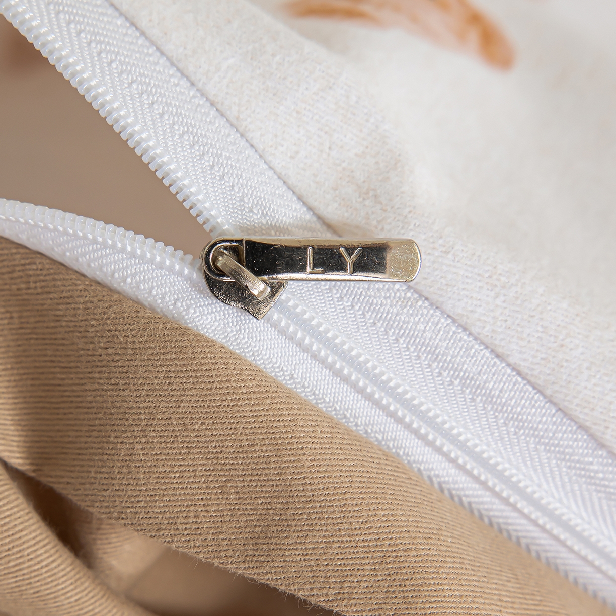 91家纺网 家纺一手货源 找家纺 绫韵家纺 2025秋冬新款印花全棉磨毛冬季加厚纯棉磨毛三件套四件套系列 维尼