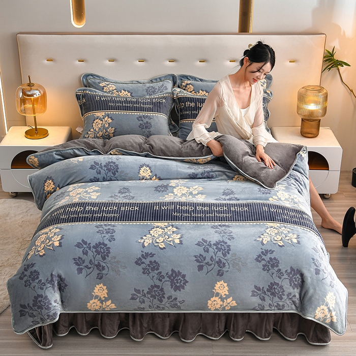 91家纺网 家纺一手货源 找家纺 亿品2025直播爆款9.5斤牛奶绒四件套加厚保暖床裙四件套 拾光里