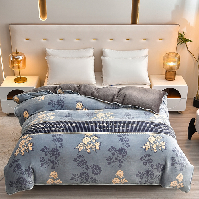 91家纺网 家纺一手货源 找家纺 亿品2025直播爆款9.5斤牛奶绒四件套加厚保暖床裙四件套 拾光里